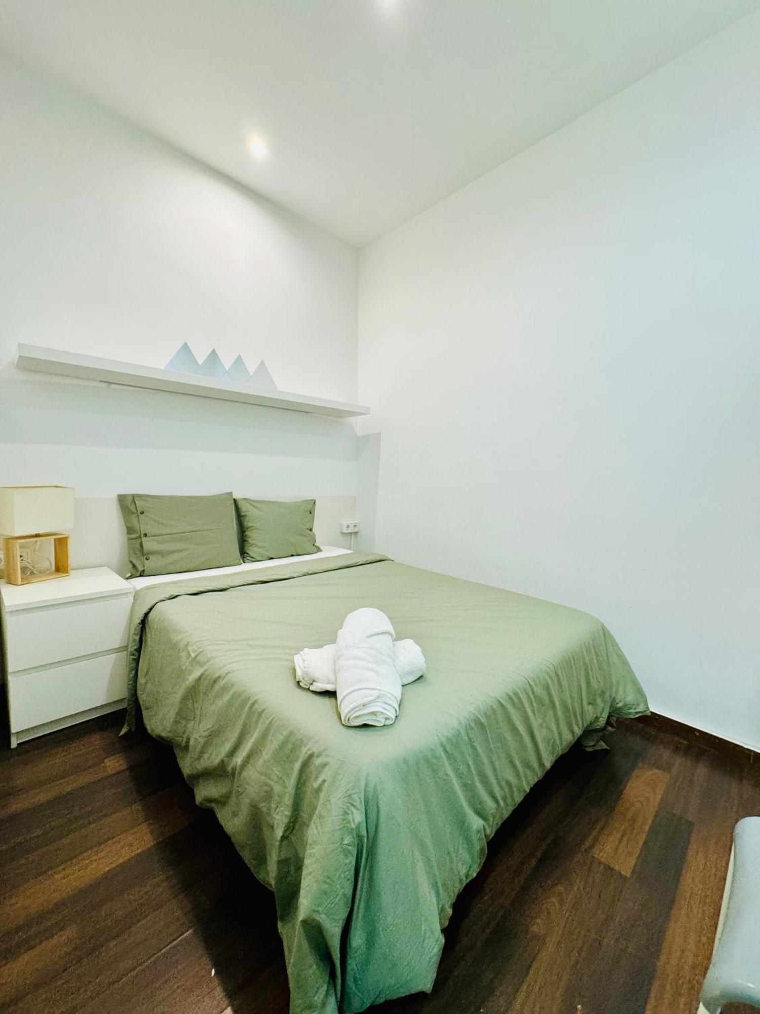 08 Apartament Lof 3 2 Daire Barselona Dış mekan fotoğraf
